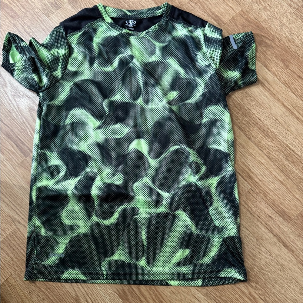 Athletic Works Kids Short Sleeve Tee - Green and Black